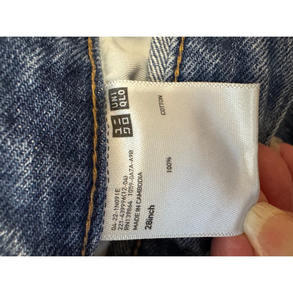 Uniqlo Jeans Womens 28 Blue Distressed High Rise Raw Hem Denim Shorts 439996 - Picture 5 of 5